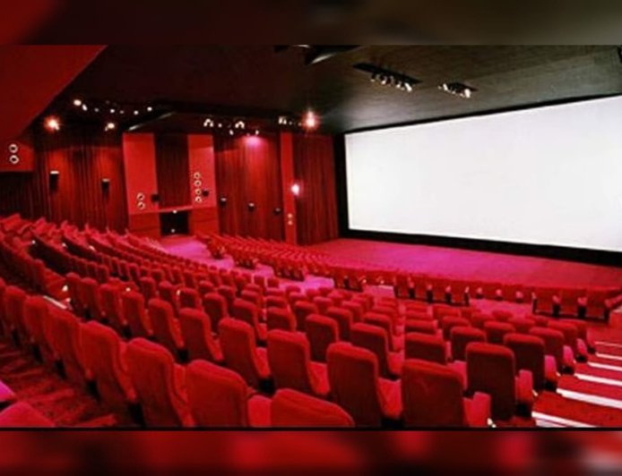 സിനിമാ സമരം പിൻവലിച്ചു; മന്ത്രി സജി ചെറിയാനുമായുള്ള ചർച്ച വിജയം, തിയേറ്ററുകൾ നാളെ തുറക്കും