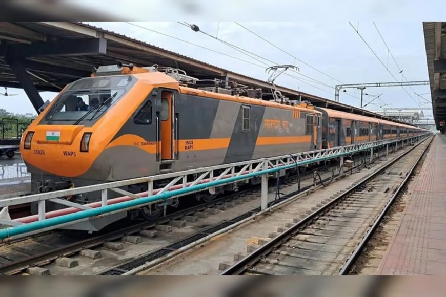 ഇന്ത്യൻ റെയിൽവേയിൽ പുതിയ വിപ്ലവം; ആദ്യ വന്ദേ ഭാരത് സ്ലീപ്പർ ട്രെയിൻ പ്രധാനമന്ത്രി ഫ്ലാഗ് ഓഫ് ചെയ്തു