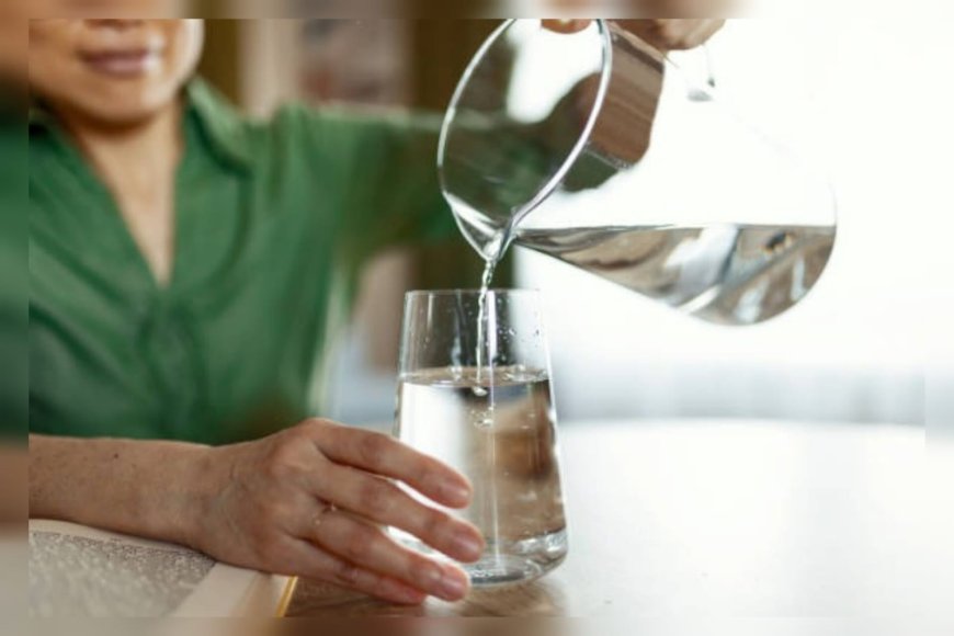 വെള്ളം കുടിച്ചാൽ തടി കുറയുമോ? മിഥ്യാധാരണകളും ശാസ്ത്രീയ സത്യങ്ങളും അറിയാം