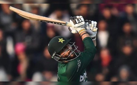 'കളിക്കാന്‍ പറഞ്ഞാല്‍ ഇറങ്ങും, ഒന്നും ഞങ്ങളുടെ കൈയില്‍ അല്ല'; ലോകകപ്പ് വിവാദത്തില്‍ പാക് ക്യാപ്റ്റന്‍