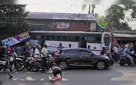 തിരുവനന്തപുരത്ത് കെഎസ്ആർടിസി ബസ് കടയിലിടിച്ച് കയറി വൻ അപകടം; ഒരു മരണം, നിരവധി ആളുകൾക്ക് പരിക്ക്