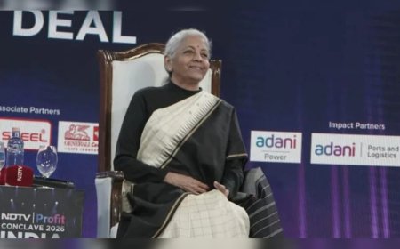 "ശക്തമായ പോരാട്ടം ഉണ്ടാകും. ഡിഎംകെ പരിഭ്രാന്തിയിലാണെന്ന് തോന്നുന്നു": തമിഴ്‌നാട് തിരഞ്ഞെടുപ്പിനെക്കുറിച്ച് നിർമ്മല സീതാരാമൻ