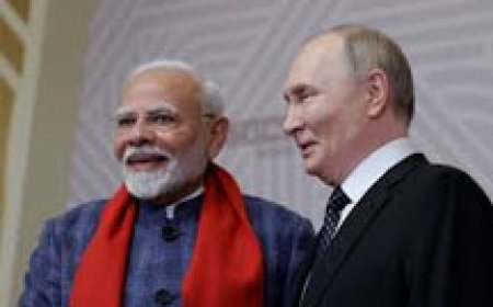 ട്രംപിന്റെ ‘വിരട്ടലിൽ’ ഇന്ത്യയും കൈവിട്ടു, കൂപ്പുകുത്തി എണ്ണ വരുമാനം; ഡിസ്കൗണ്ട് വാരിക്കൊടുത്ത് സ്വയം പണിവാങ്ങി റഷ്യ