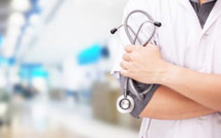 ന്യൂറോ സര്‍ജന്‍ എന്ന വ്യാജേന എത്തി; മെഡിക്കൽ കോളജിൽ ഡോക്ടർ ചമഞ്ഞ് തട്ടിപ്പ് നടത്തിയ യുവതി അറസ്റ്റിൽ