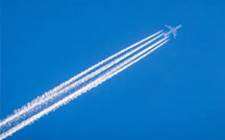 97% വിമാന യാത്രക്കാരുടെ പരാതികളും പരിഹരിച്ചതായി കേന്ദ്രം; അത് എപ്രകാരമെന്ന് വിശദീകരിക്കണമെന്ന് ശശി തരൂർ