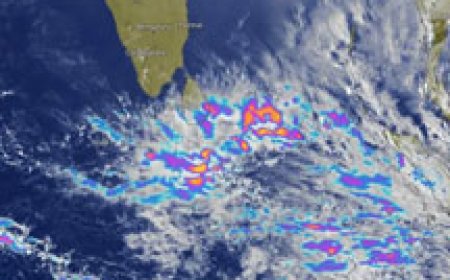 ശ്രീലങ്കയില്‍ പ്രളയ സാധ്യത, കേരളത്തിലും മഴ പ്രതീക്ഷിക്കാം; തിങ്കളാഴ്ച രാത്രിയോടെ ന്യൂനമര്‍ദം രൂപപ്പെട്ടേക്കും