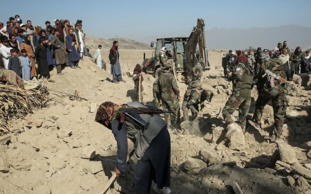 അഫ്ഗാനിസ്ഥാനുമായി തുറന്ന യുദ്ധം പ്രഖ്യാപിച്ച് പാക്കിസ്ഥാൻ; കാബൂളിലും കാണ്ഡഹാറിലും വ്യോമാക്രമണം