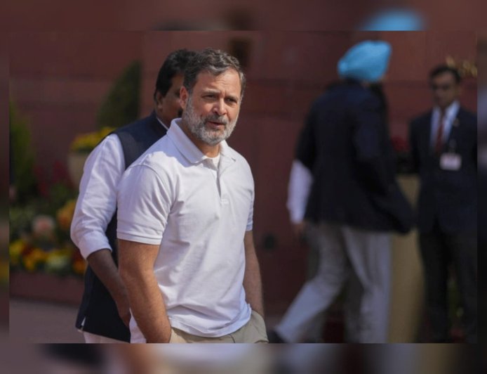 രാഹുൽ ഗാന്ധിയെ അയോഗ്യനാക്കാൻ നീക്കം; സഭയിൽ പ്രമേയം അവതരിപ്പിച്ച് ബി.ജെ.പി