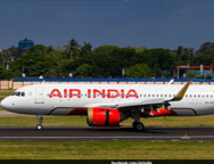 വ്യോമ യോഗ്യത പെർമിറ്റ് ഇല്ലാതെ 8 തവണ വിമാനം പറത്തി; എയർ ഇന്ത്യയ്ക്ക് 1 കോടി രൂപ പിഴ ചുമത്തി സിവിൽ ഏവിയേഷൻ മന്ത്രാലയം