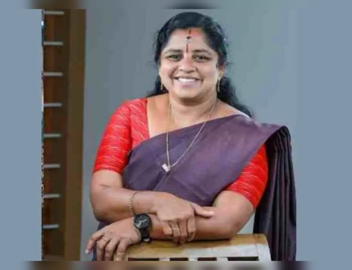 മഹിളാ കോൺഗ്രസ് നേതാവ് ആർ. രശ്മി ബി.ജെ.പിയിലേക്ക്