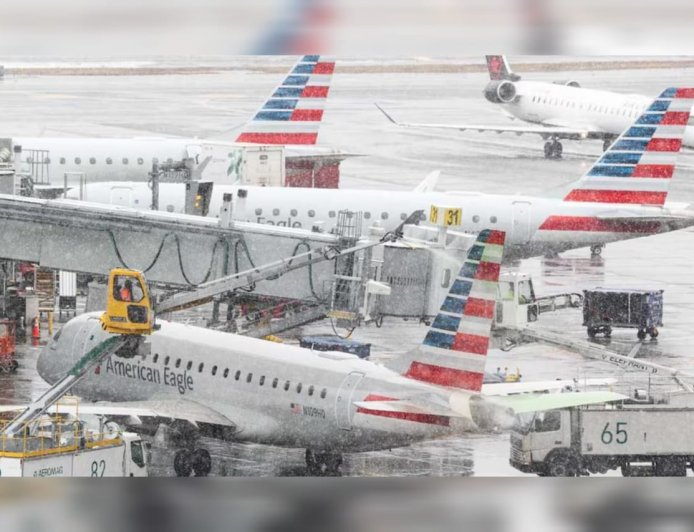 യു.എസിൽ 'ബോംബ് സൈക്ലോൺ' പ്രതിഭാസം; പത്തു വർഷത്തിനിടയിലെ ഏറ്റവും ശക്തമായ മഞ്ഞുവീഴ്ച, ജനജീവിതം സ്തംഭിച്ചു