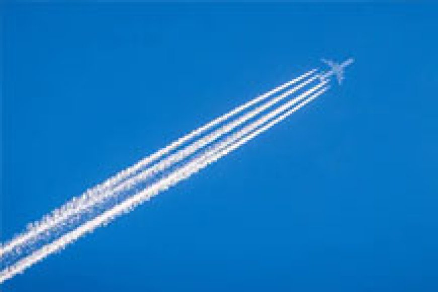 97% വിമാന യാത്രക്കാരുടെ പരാതികളും പരിഹരിച്ചതായി കേന്ദ്രം; അത് എപ്രകാരമെന്ന് വിശദീകരിക്കണമെന്ന് ശശി തരൂർ