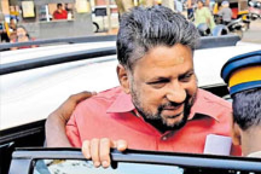 തന്ത്രിയും പുറത്തേക്ക്; ശബരിമല സ്വർണ്ണക്കൊള്ളക്കേസ്, രണ്ട് കേസുകളിലും കണ്ഠരര് രാജീവർക്ക് ജാമ്യം