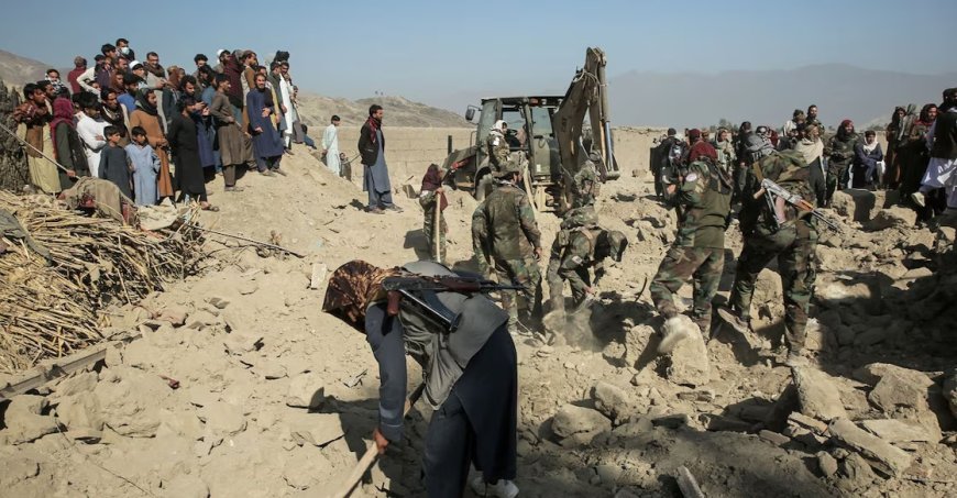 അഫ്ഗാനിസ്ഥാനുമായി തുറന്ന യുദ്ധം പ്രഖ്യാപിച്ച് പാക്കിസ്ഥാൻ; കാബൂളിലും കാണ്ഡഹാറിലും വ്യോമാക്രമണം