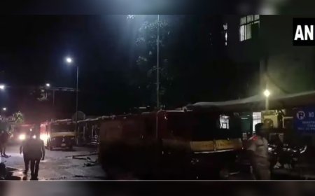 ഒഡീഷയിൽ മെഡിക്കൽ കോളജ് ഐസിയുവിൽ തീപിടിത്തം: 10 രോഗികൾ മരിച്ചു