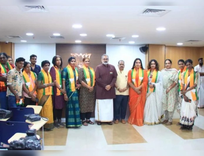 സീമ വിനീത് ഉൾപ്പെടെ 16 ട്രാൻസ്‌ജെൻഡർമാർ ബി.ജെ.പിയിൽ