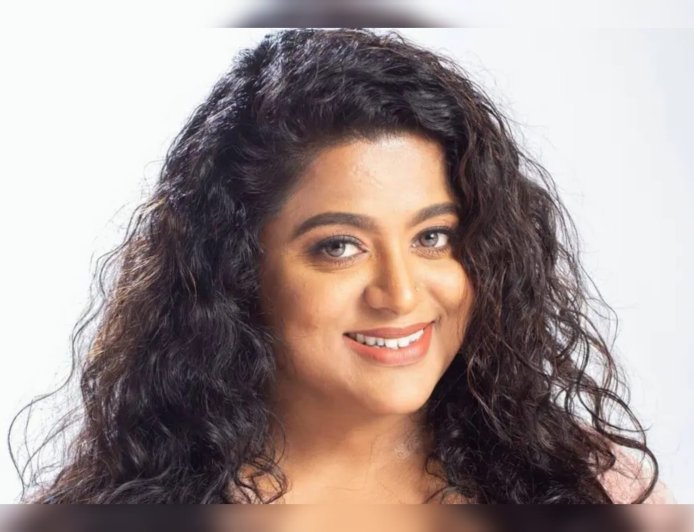 ട്വന്‍റി 20-ക്ക് വീണ്ടും തിരിച്ചടി; ലക്ഷ്മി പ്രിയയ്ക്ക് പിന്നാലെ വീണാ നായർക്കും വോട്ടില്ല