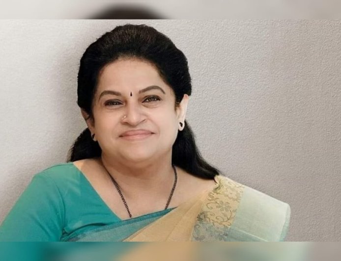 'ലീഡർ ജീവിച്ചിരുന്നെങ്കിൽ ബി.ജെ.പിയിൽ വന്നേനെ'; കോൺഗ്രസിൽ അച്ഛൻ മടുത്തിരുന്നു; പത്മജ വേണുഗോപാൽ