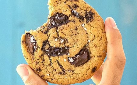 ചോക്ലേറ്റിനേക്കാൾ വില്ലൻ ബിസ്ക്കറ്റ്; പല്ലുകൾ വേഗത്തിൽ നശിക്കാൻ കാരണമായേക്കാം