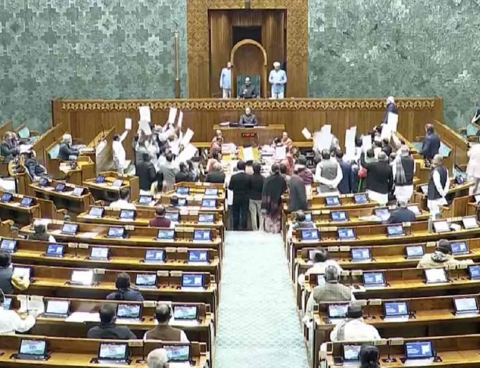 എഫ്സിആർഎ നിയമഭേദഗതി പ്രത്യേക സിറ്റിംഗിലുണ്ടാവില്ല; വനിതാ സംവരണ ബില്ലിന് മുൻഗണന നൽകി കേന്ദ്ര സർക്കാർ