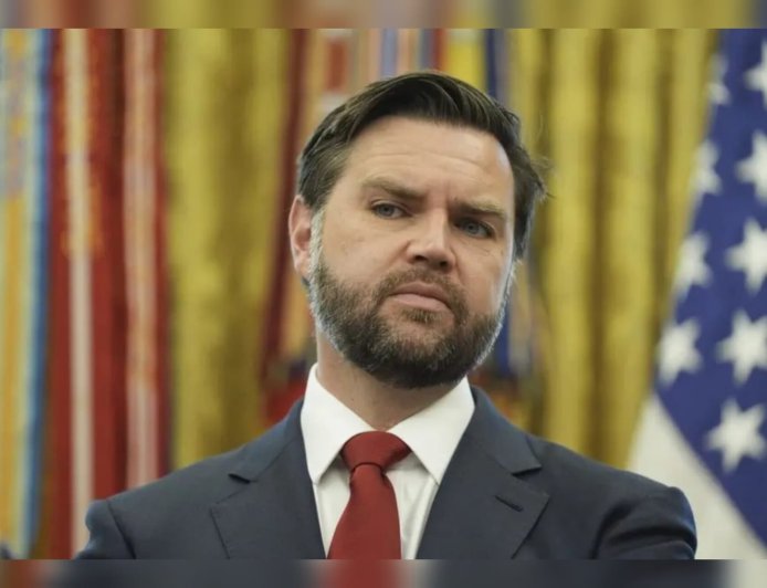 ഇതുവരെ പുറത്തെടുക്കാത്ത ആയുധങ്ങളുണ്ടെന്ന് ഇറാനോട് വാൻസ്; സമയപരിധി കഴിഞ്ഞാൽ എന്ത് സംഭവിക്കും? 