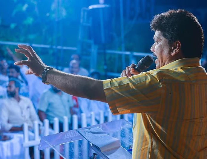 കോഴിക്കോട് കോൺഗ്രസിൽ പൊട്ടിത്തെറി; ഡിസിസി ജനറൽ സെക്രട്ടറി നിജേഷ് അരവിന്ദ് രാജിവെച്ചു