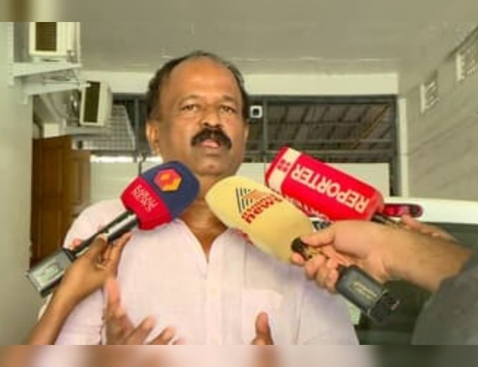 തിരുവമ്പാടി ഇത്തവണ വെടിക്കെട്ടിനില്ല; തൃശൂർ പൂരത്തിന് ആഘോഷങ്ങളുണ്ടാകില്ലെന്ന് ദേവസ്വം