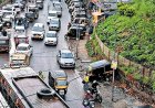 സഞ്ചാരികളുടെ തിരക്കിൽ വീർപ്പുമുട്ടി മൂന്നാർ; കിലോമീറ്ററുകളോളം ഗതാഗതക്കുരുക്ക്, നിയന്ത്രണങ്ങൾ വിഫലം