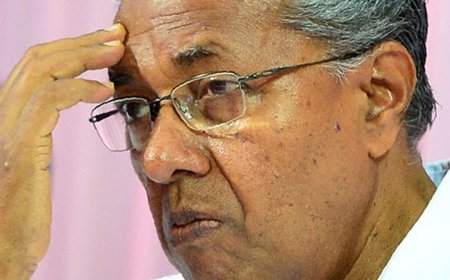 ചുവപ്പുകോട്ടകളിൽ 'തിരുത്തൽ' കൊടുങ്കാറ്റ്; പിണറായിക്കും ശൈലജയ്ക്കും കാലിടറുന്നു, കണ്ണൂർ പിടിച്ചെടുത്ത് യുഡിഎഫ്