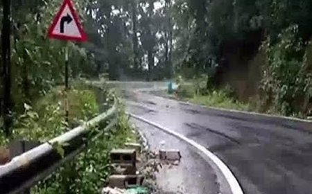 മാക്കൂട്ടം ചുരത്തിൽ കാർ കൊക്കയിലേക്ക് മറിഞ്ഞ് മരണം; സുരക്ഷാ വീഴ്ചകൾ വീണ്ടും ചർച്ചയാകുന്നു