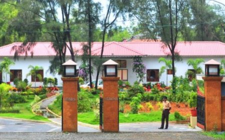 മലയാള സർവകലാശാലയിൽ രാഷ്ട്രീയ പ്രവർത്തനത്തിന് പൂട്ട്; കൂട്ടം കൂടാനോ മുദ്രാവാക്യം വിളിക്കാനോ പാടില്ലെന്ന് ഉത്തരവ്