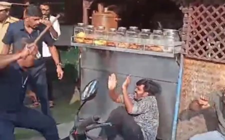 കരിങ്കൊടി പ്രതിഷേധക്കേസിൽ തിരിച്ചടി! മുഖ്യമന്ത്രിയുടെ ഗൺമാന്മാരുടെ മുൻകൂർ ജാമ്യാപേക്ഷ കോടതി തള്ളി
