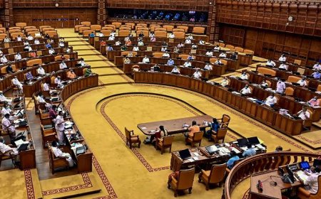 ആദ്യമായി സഭാസമ്മേളനത്തിൽ ‘വന്ദേമാതരം’; മുഴുവൻ ആലപിക്കാതെ സമ്മേളനത്തിന് തുടക്കമായി