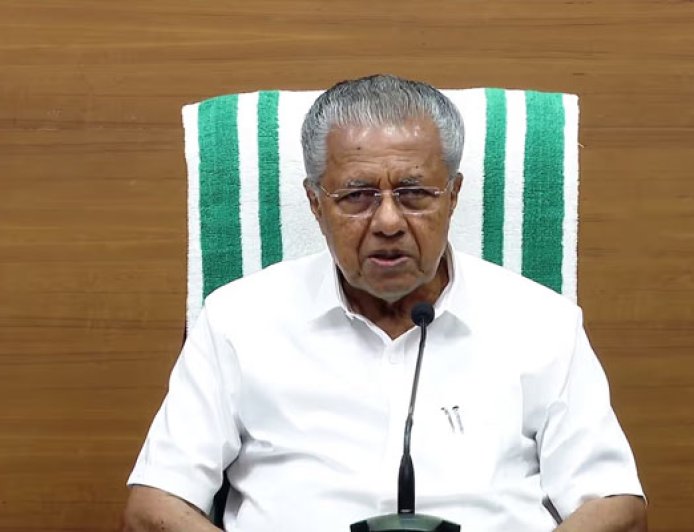 ധർമ്മടത്ത് മുഖ്യമന്ത്രി പിന്നിൽ; 733 വോട്ടുകൾക്ക് വി.പി. അബ്ദുൽ റഷീദ് മുന്നിൽ