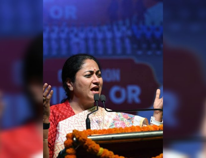 ഡൽഹിയിൽ വൻ മാറ്റം; സർക്കാർ ജീവനക്കാർക്ക് ഇനി വീട്ടിലിരുന്ന് ജോലി, കൂടെ ശമ്പള വർദ്ധനവും!