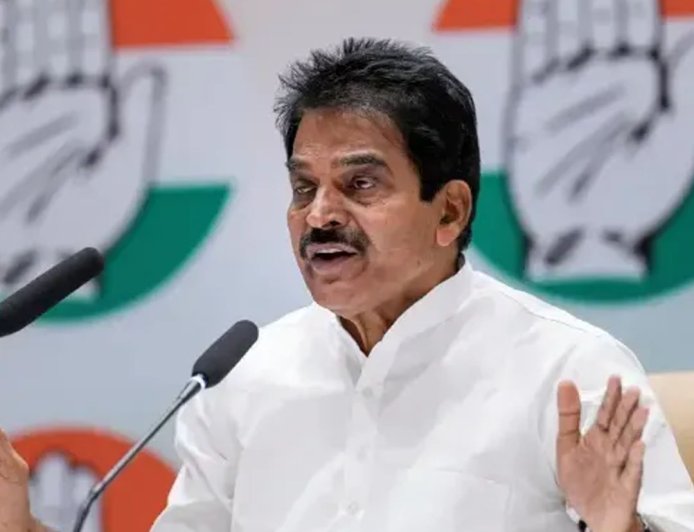 വകുപ്പുകൾക്കായി വടംവലി; വിട്ടുവീഴ്ചയില്ലാതെ കെ.സി പക്ഷം, ചർച്ചകൾക്കായി വേണുഗോപാൽ ഇന്ന് എത്തും