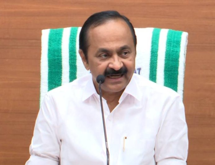 ജൂൺ 15 മുതൽ കെ.എസ്.ആർ.ടി.സിയിൽ സ്ത്രീകൾക്ക് സൗജന്യ യാത്ര; ആശാമാരുടെ ഓണറേറിയം വർധിപ്പിക്കും; പ്രകടനപത്രികയിലെ വാഗ്ദാനങ്ങൾ പാലിച്ച് തുടങ്ങി