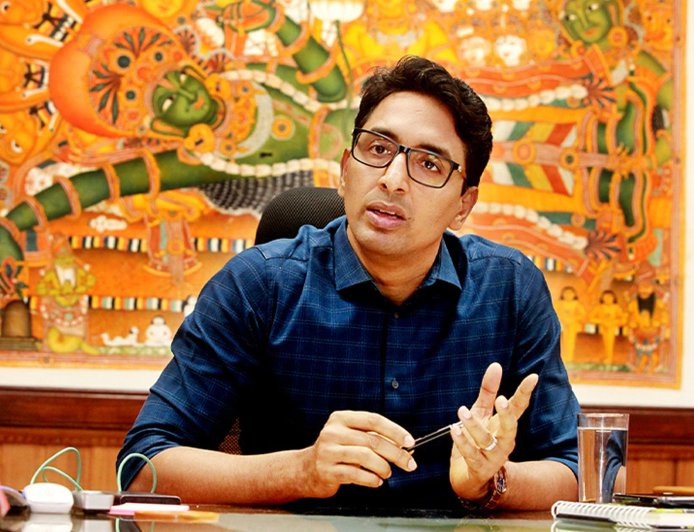 സംസ്ഥാനത്ത് ഐഎഎസ് തലപ്പത്ത് വൻ അഴിച്ചുപണി; ആറു ജില്ലകൾക്ക് പുതിയ കലക്ടർമാർ, മെയ് 25-നകം ചുമതലയേൽക്കണം!