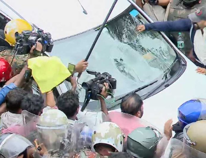 ഇഡി പരിശോധനയ്ക്ക് പിന്നാലെ കലാപം: ഉദ്യോഗസ്ഥ പിഴവെന്ന് കണ്ടെത്തല്‍, പോലീസ് ആക്രമണത്തിലും നടപടി
