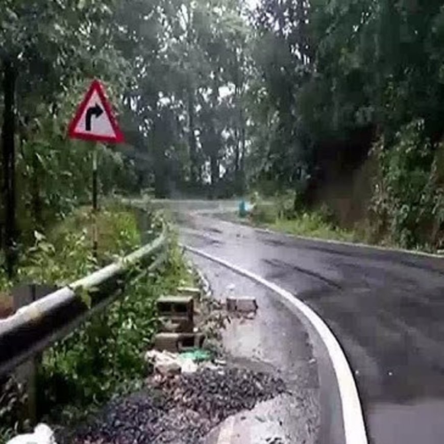 മാക്കൂട്ടം ചുരത്തിൽ കാർ കൊക്കയിലേക്ക് മറിഞ്ഞ് മരണം; സുരക്ഷാ വീഴ്ചകൾ വീണ്ടും ചർച്ചയാകുന്നു