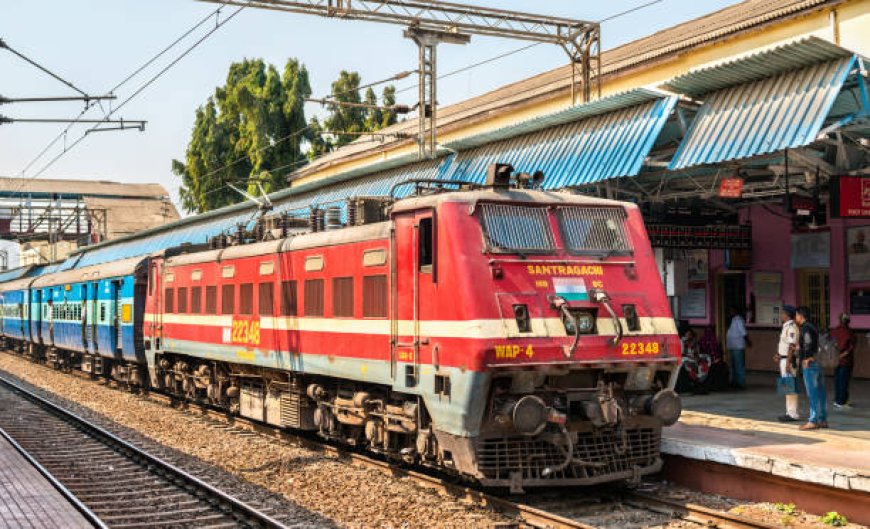 തിരുവനന്തപുരത്ത് നിന്ന് പുറപ്പെട്ട രാജധാനി എക്സ്പ്രസിന് തീപിടിച്ചു; സംഭവം രാജസ്ഥാനിലെ കോട്ടയ്ക്ക് സമീപം