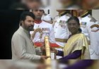 രാഷ്ട്രപതിയിൽ നിന്ന് പത്മഭൂഷൺ ഏറ്റുവാങ്ങി മമ്മൂട്ടി