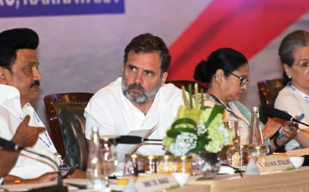 'കോൺഗ്രസ് ഞങ്ങളെ വഞ്ചിച്ചു'; ഇന്ത്യ സഖ്യം പൊളിയുന്നു?! ജൂൺ 8-ലെ നിർണ്ണായക യോഗം ബഹിഷ്‌കരിക്കാൻ എം.കെ സ്റ്റാലിൻ; ദേശീയ രാഷ്ട്രീയത്തിൽ ഭൂകമ്പം!