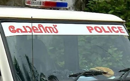 കണ്ണൂരിൽ കല്ലറ തുറന്നപ്പോൾ പായയിൽ പൊതിഞ്ഞ നിലയിൽ അജ്ഞാത വസ്തുക്കൾ; മൃതദേഹമെന്ന് സംശയം, പൊലീസ് അന്വേഷണം ആരംഭിച്ചു