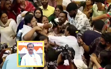 തി​രു​വ​ന​ന്ത​പു​രം നഗരസഭയിൽ വീ​ര​പ​രി​വേ​ഷം;  ചെ​മ്പ​ഴ​ന്തി ഉ​ദ​യ​നെ​തി​രെ ബി​.ജെ.​പി അ​നു​ഭാ​വി​ക​ളാ​യ സ്ത്രീ​ക​ൾ​ത​ന്നെ പ​രാ​തി ന​ൽ​കി​യി​രു​ന്നു​വെ​ന്ന് റി​പ്പോ​ർ​ട്ടു​ക​ൾ