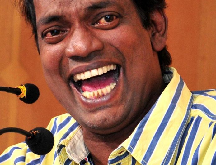 ലാഫിങ് വില്ലയില്‍ ശാശ്വതനിദ്ര; മതപരമായ ആചാരങ്ങള്‍ ഒഴിവാക്കി സലിം കുമാറിന് അവസാന യാത്ര