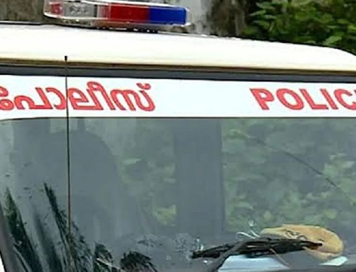 ഓമല്ലൂർ ആരാധനാലയത്തിലെ സംഘർഷം: പഞ്ചായത്ത് പ്രസിഡന്റ് ഉൾപ്പെടെയുള്ള ബിജെപി പ്രവർത്തകർക്കെതിരെ  പോലീസ്  കേസെടുത്തു