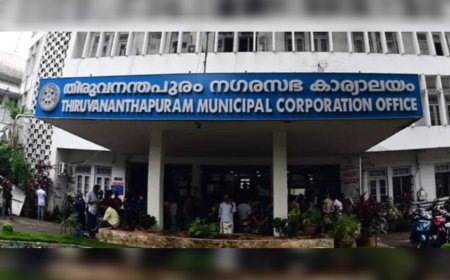 തിരുവനന്തപുരം തട്ടുകടകളിൽ മിന്നൽ പരിശോധന; നാല് കടകൾക്ക് നഗരസഭയുടെ നോട്ടീസ്