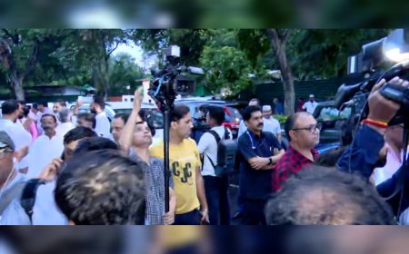 ഡൽഹിയിൽ പ്രതിപക്ഷത്തിന്റെ മിന്നൽ പ്രതിഷേധം; മാർച്ച് ഗാന്ധി സ്മൃതിയിലെത്തി