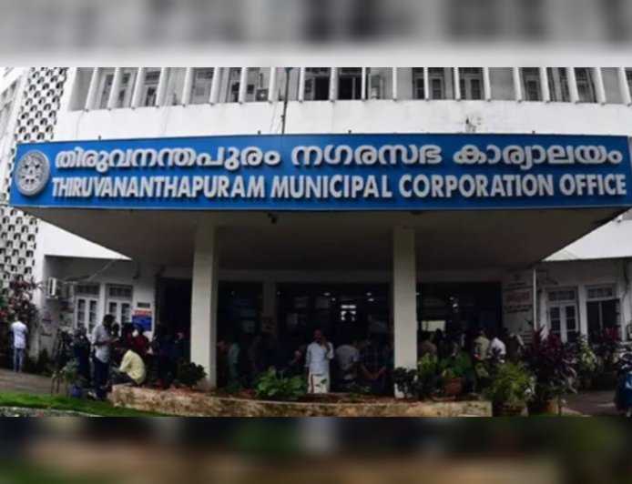 തിരുവനന്തപുരം തട്ടുകടകളിൽ മിന്നൽ പരിശോധന; നാല് കടകൾക്ക് നഗരസഭയുടെ നോട്ടീസ്